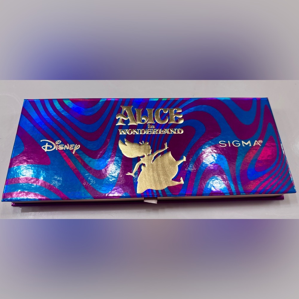 Sigma LE Alice in Wonderland Eyeshadow Palette NWOT